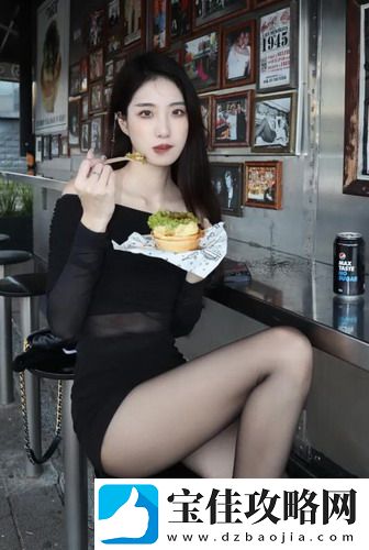 我被9个建筑工人抬到茶几上：奇妙体验，让人惊叹不已的奇遇！