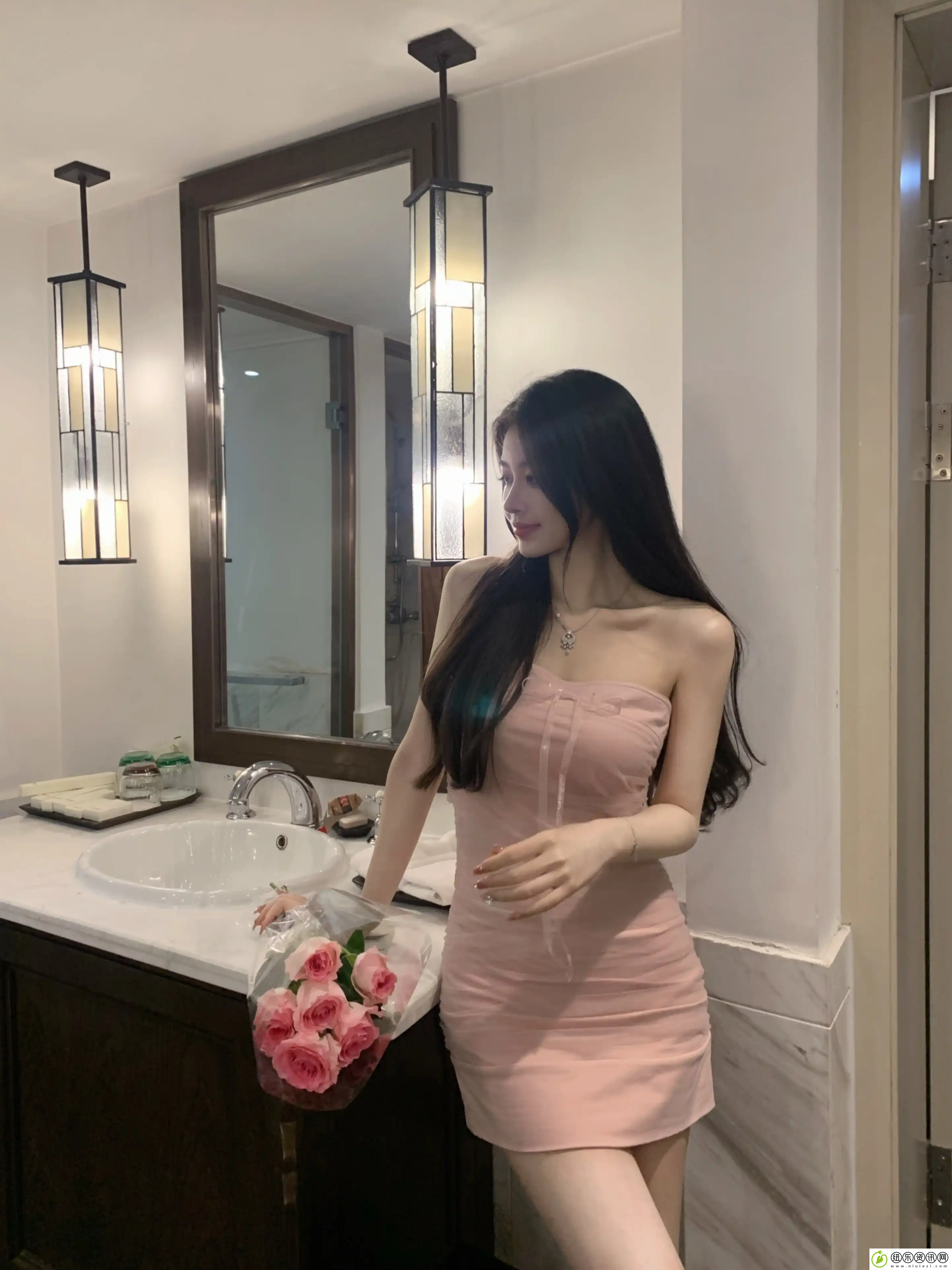 东北48岁老阿姨叫的没谁了吗-一出场-就知道是高手！网友：这叫声太经典了！